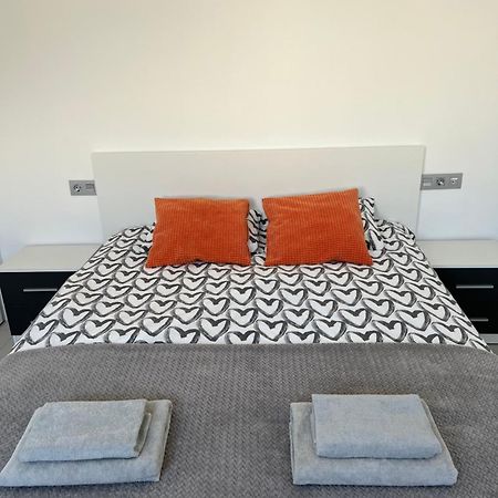 Beach Apartment Torrevieja Buitenkant foto